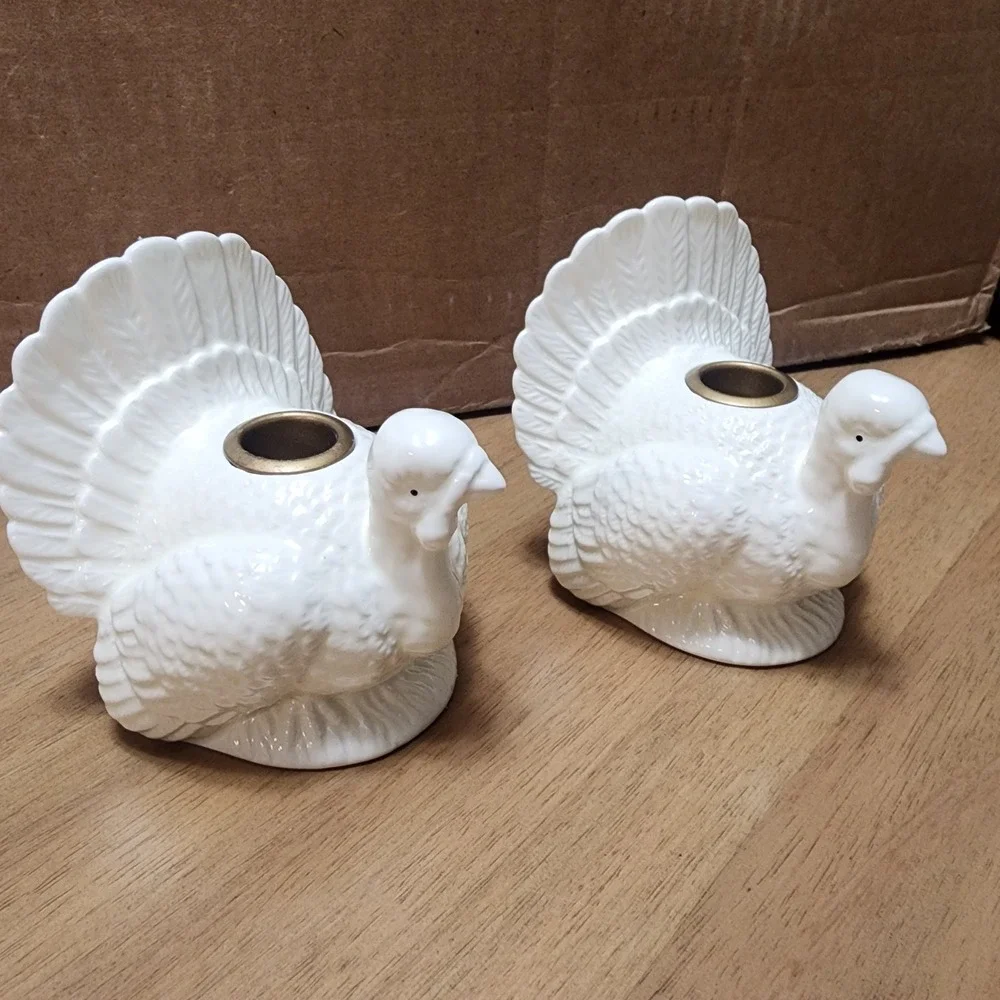 PAIR OF HALLMARK TURKEY CERAMIC PORCELAIN THANKSGIVING CANDLESTICK HOLDERS